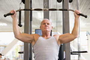 Фитнес для мужчин после 60 поможет бороться с раком